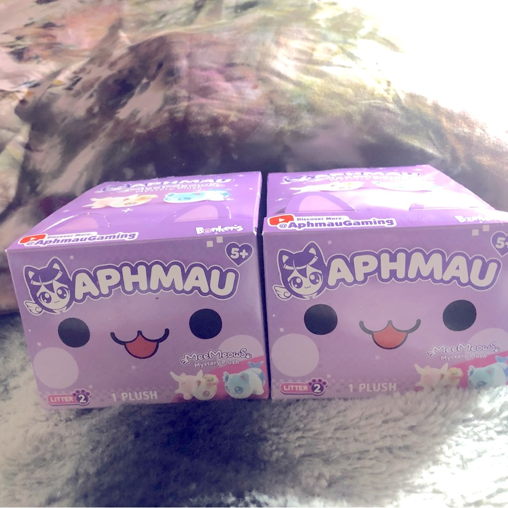 Two Aphmau meemeows mystery plush angel and nether cat